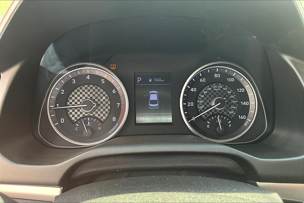 2019 Hyundai ELANTRA Located at Cole Auto Outlet slide-image