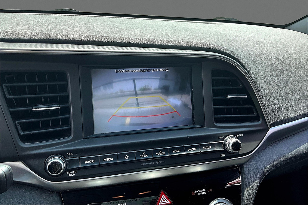 2019 Hyundai ELANTRA Located at Cole Auto Outlet light-box-slides