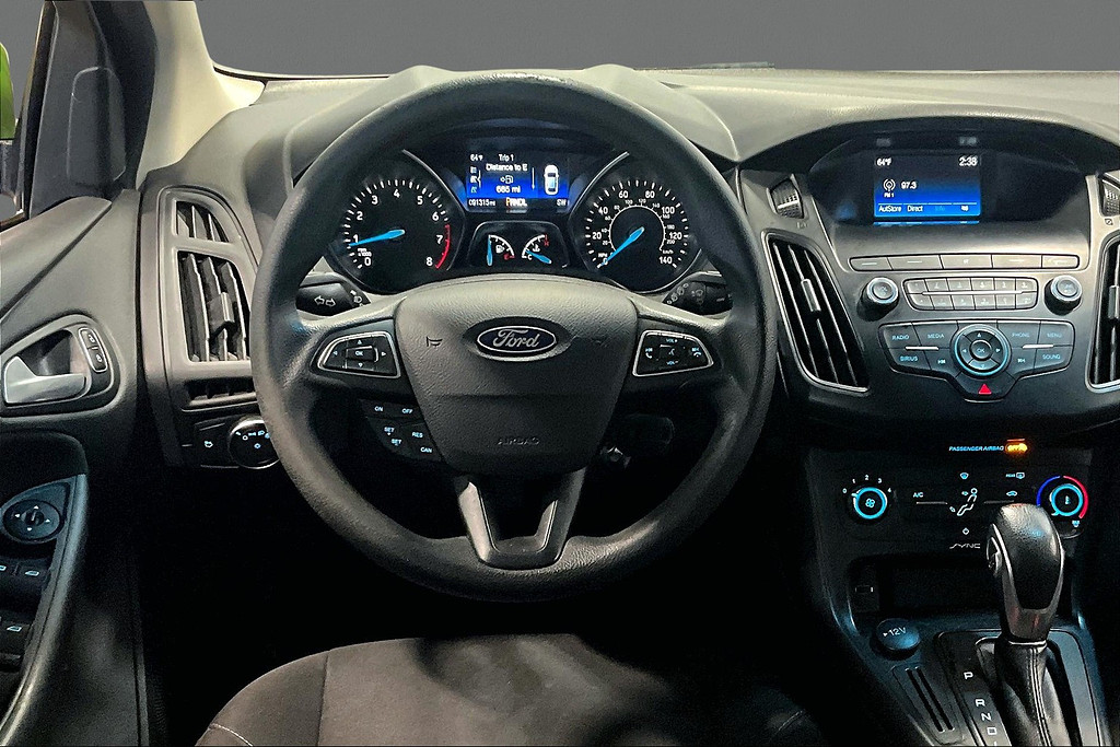 2018 Ford FOCUS Located at Cole Auto Outlet light-box-slides
