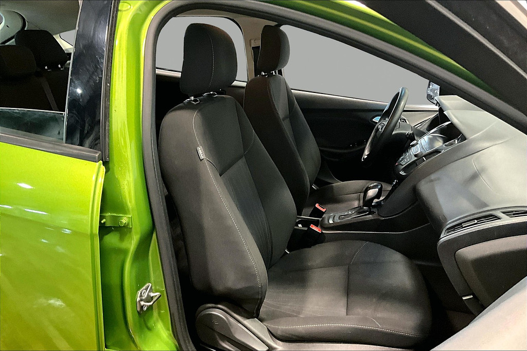 2018 Ford FOCUS Located at Cole Auto Outlet slide-image