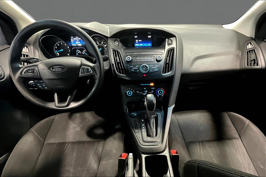 2018 Ford FOCUS Located at Cole Auto Outlet light-box-slides