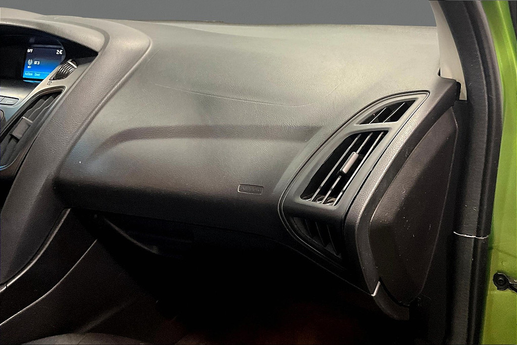 2018 Ford FOCUS Located at Cole Auto Outlet slide-image