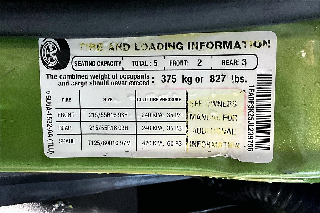 2018 Ford FOCUS Located at Cole Auto Outlet light-box-slides