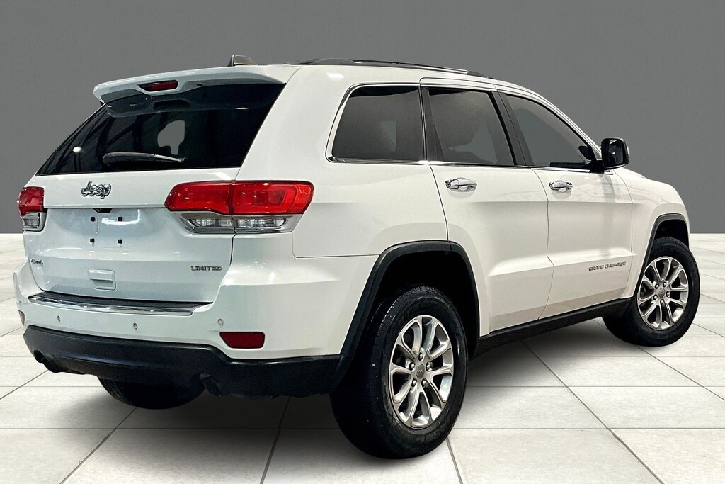 2014 Jeep GRAND CHEROKEE Located at Cole Auto Outlet light-box-slides