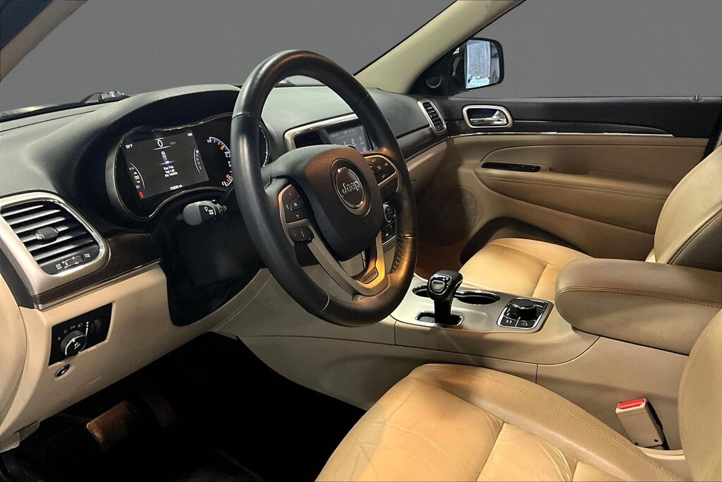 2014 Jeep GRAND CHEROKEE Located at Cole Auto Outlet slide-image