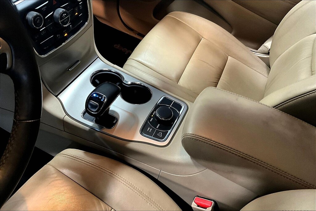 2014 Jeep GRAND CHEROKEE Located at Cole Auto Outlet slide-image