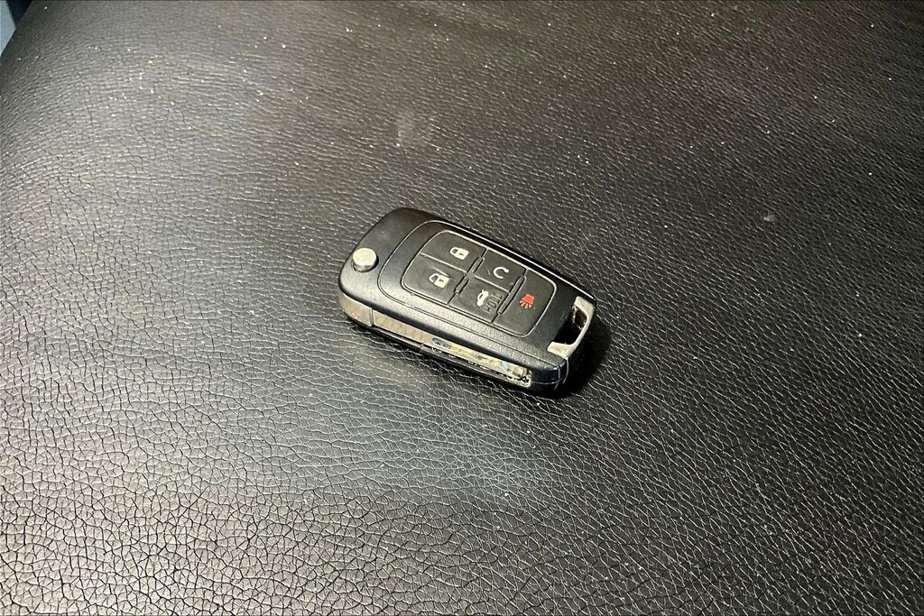 2015 Buick LACROSSE Located at Cole Auto Outlet light-box-slides