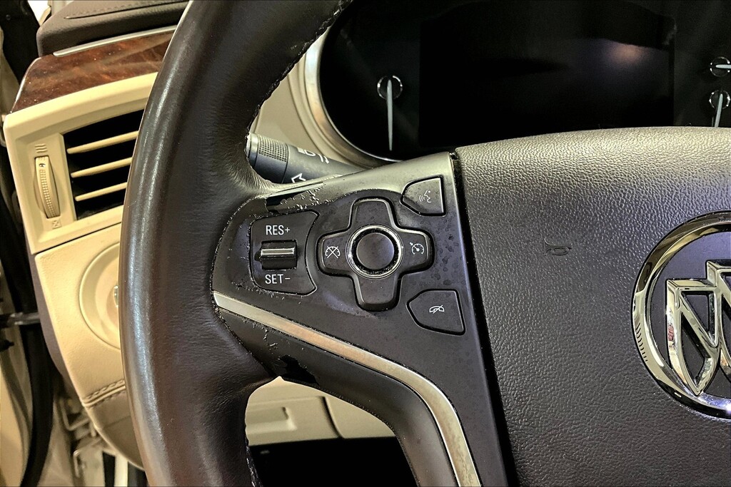 2015 Buick LACROSSE Located at Cole Auto Outlet light-box-slides