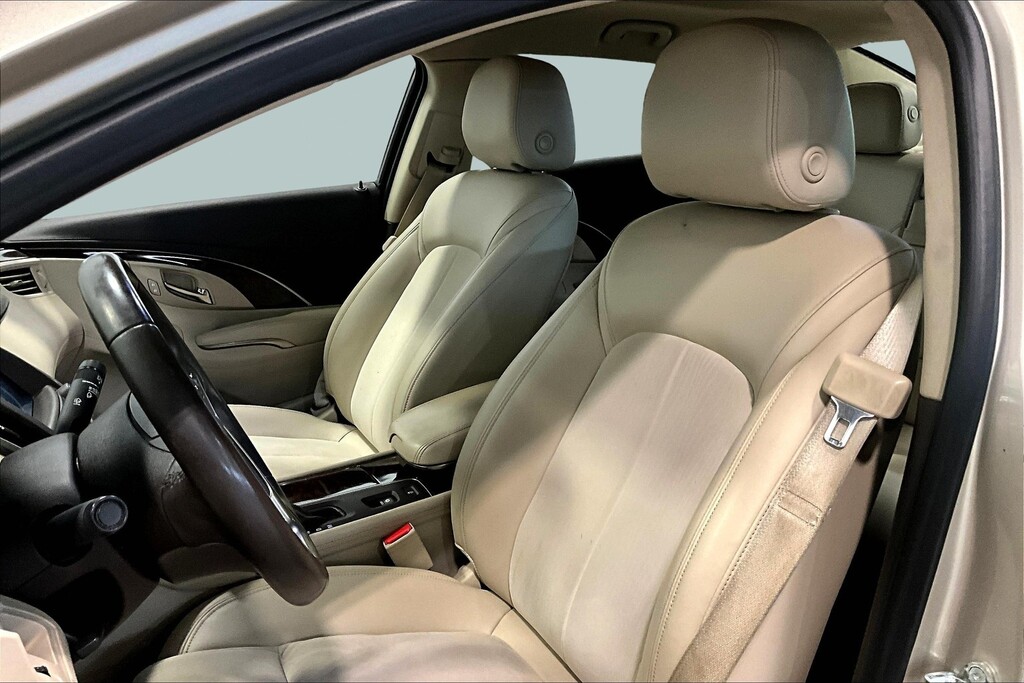 2015 Buick LACROSSE Located at Cole Auto Outlet light-box-slides