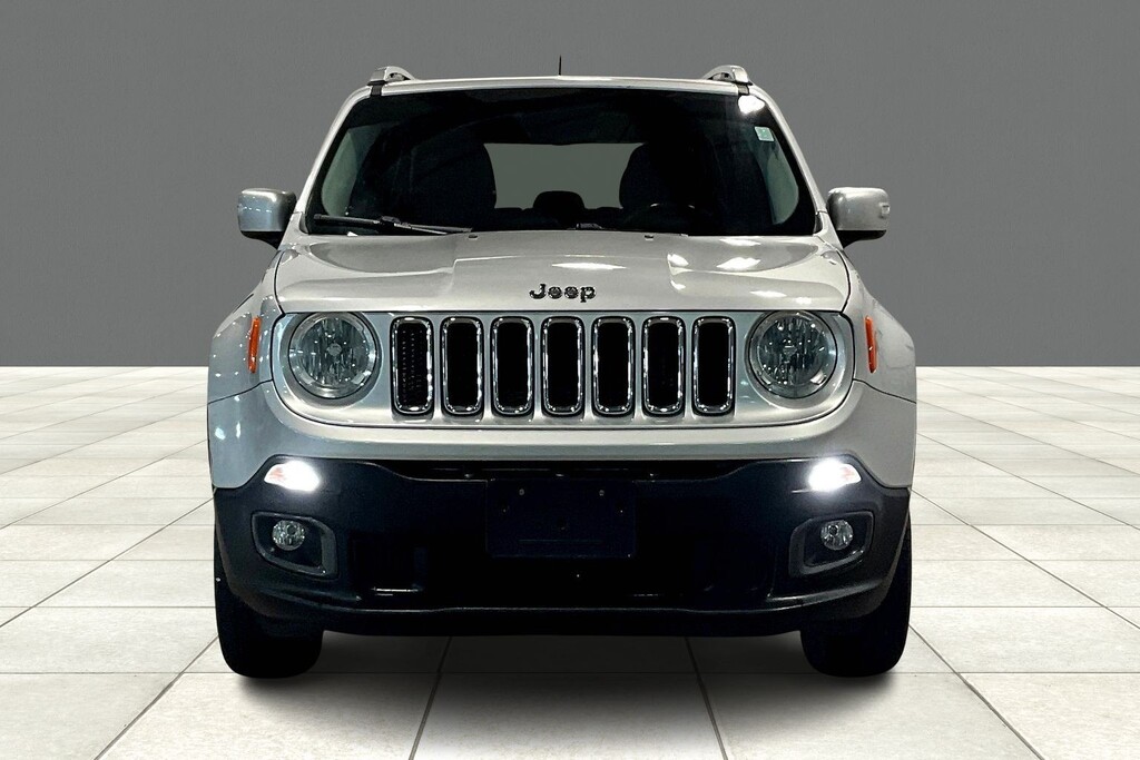 2017 Jeep RENEGADE Located at Cole Auto Outlet light-box-slides