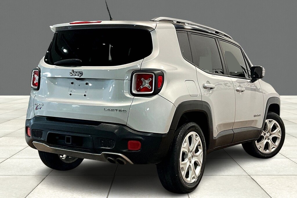 2017 Jeep RENEGADE Located at Cole Auto Outlet light-box-slides