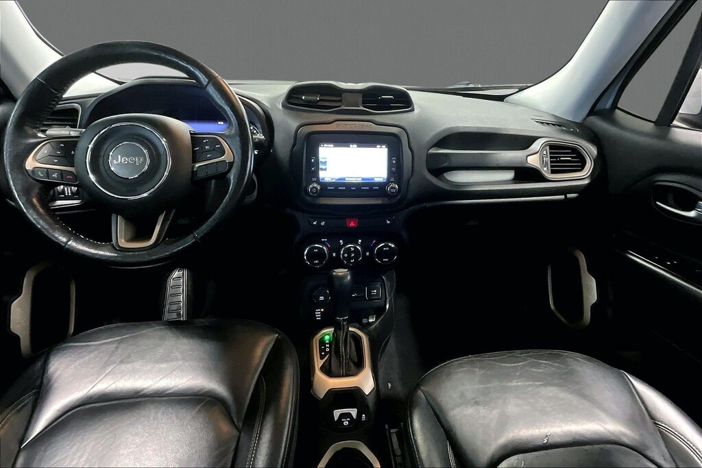 2017 Jeep RENEGADE Located at Cole Auto Outlet light-box-slides