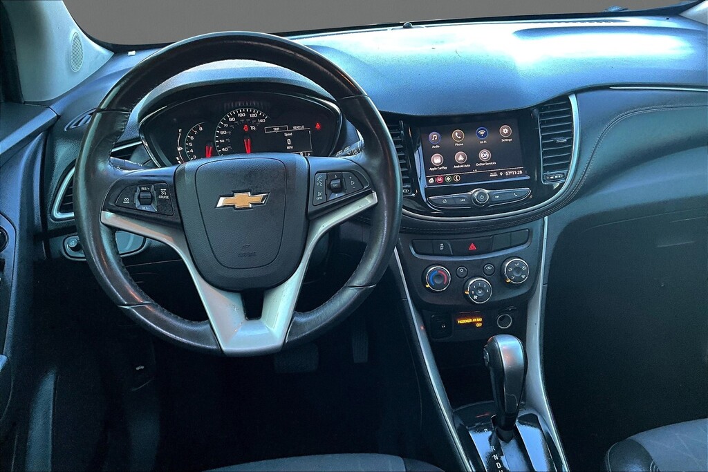 2022 Chevrolet TRAX Located at Cole Auto Outlet slide-image