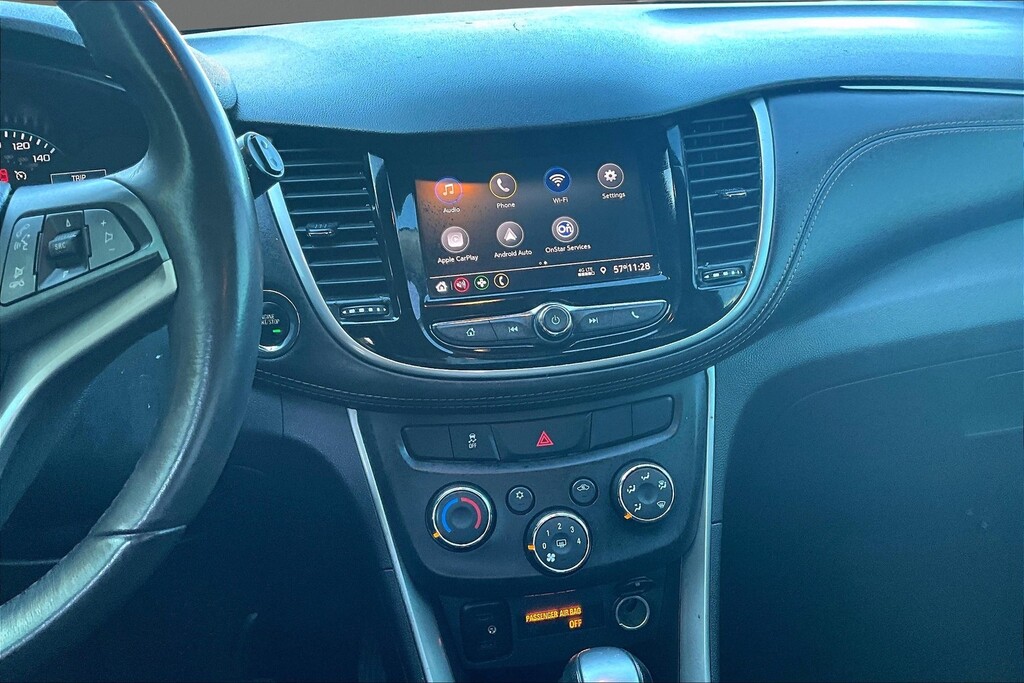 2022 Chevrolet TRAX Located at Cole Auto Outlet light-box-slides