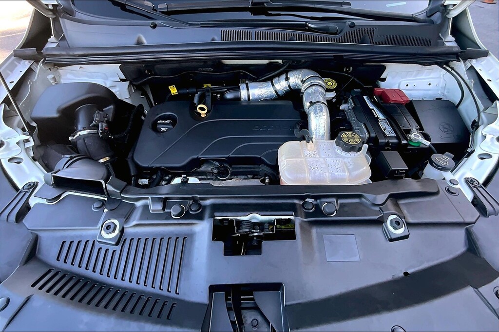 2022 Chevrolet TRAX Located at Cole Auto Outlet slide-image