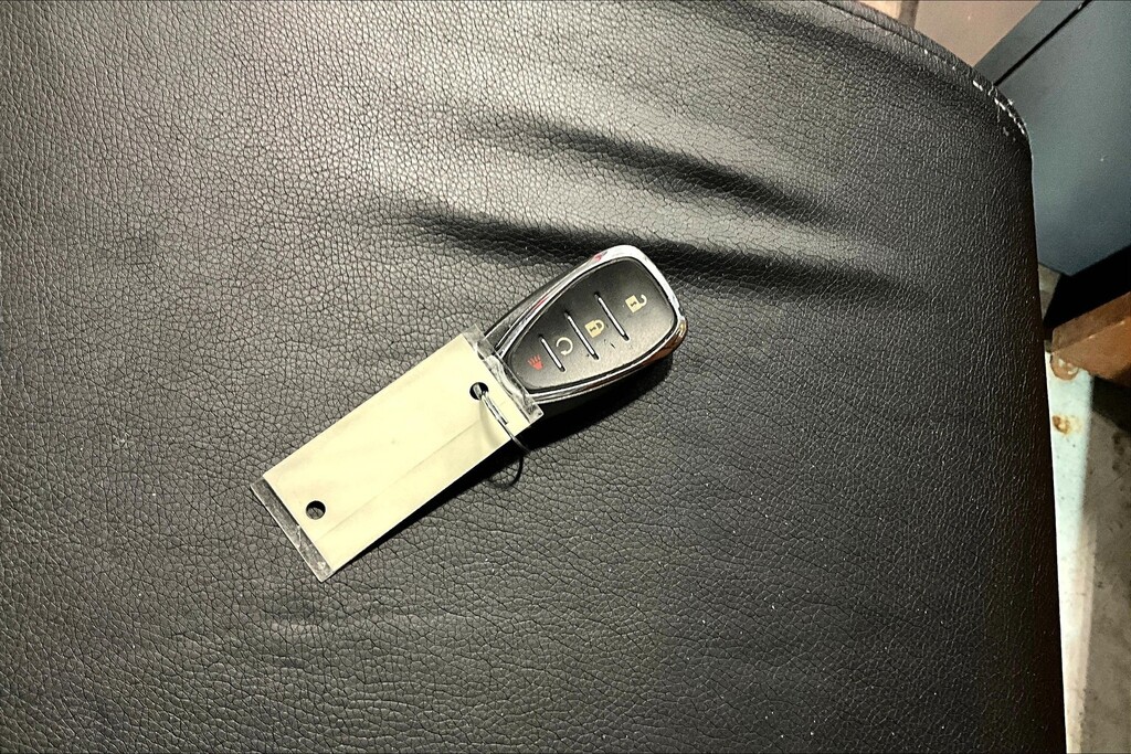 2022 Chevrolet TRAX Located at Cole Auto Outlet slide-image