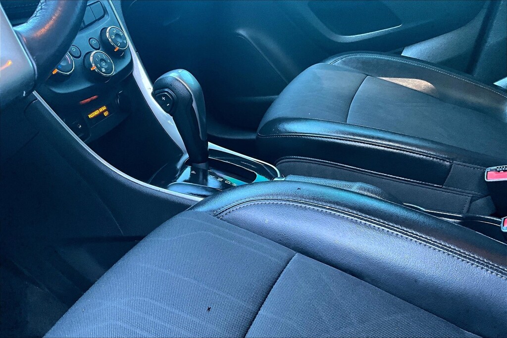 2022 Chevrolet TRAX Located at Cole Auto Outlet slide-image