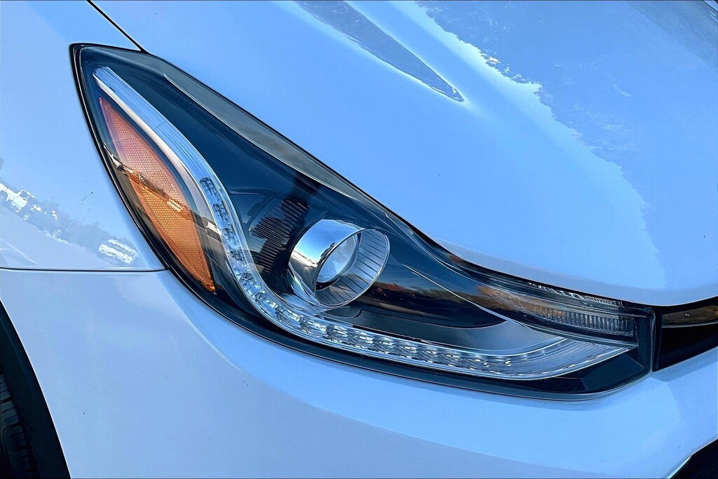 2022 Chevrolet TRAX Located at Cole Auto Outlet slide-image