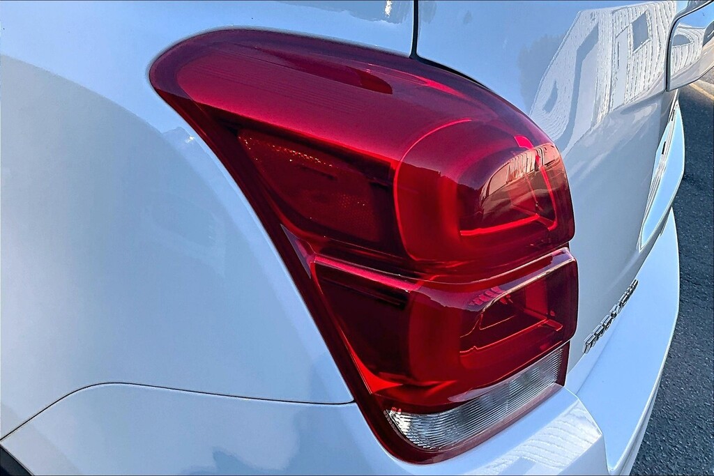 2022 Chevrolet TRAX Located at Cole Auto Outlet slide-image