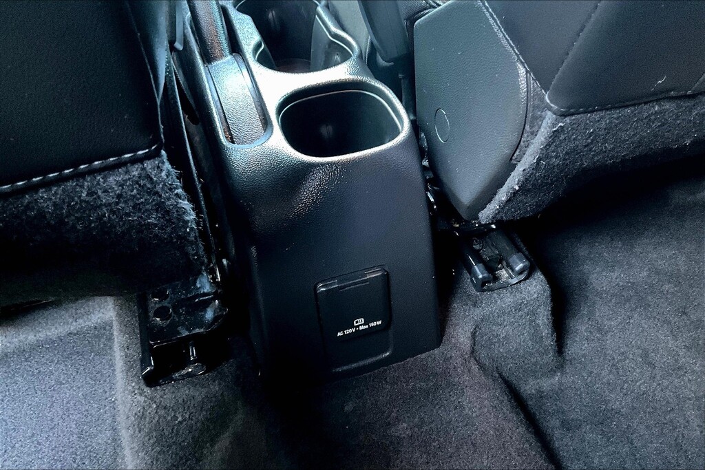 2022 Chevrolet TRAX Located at Cole Auto Outlet slide-image