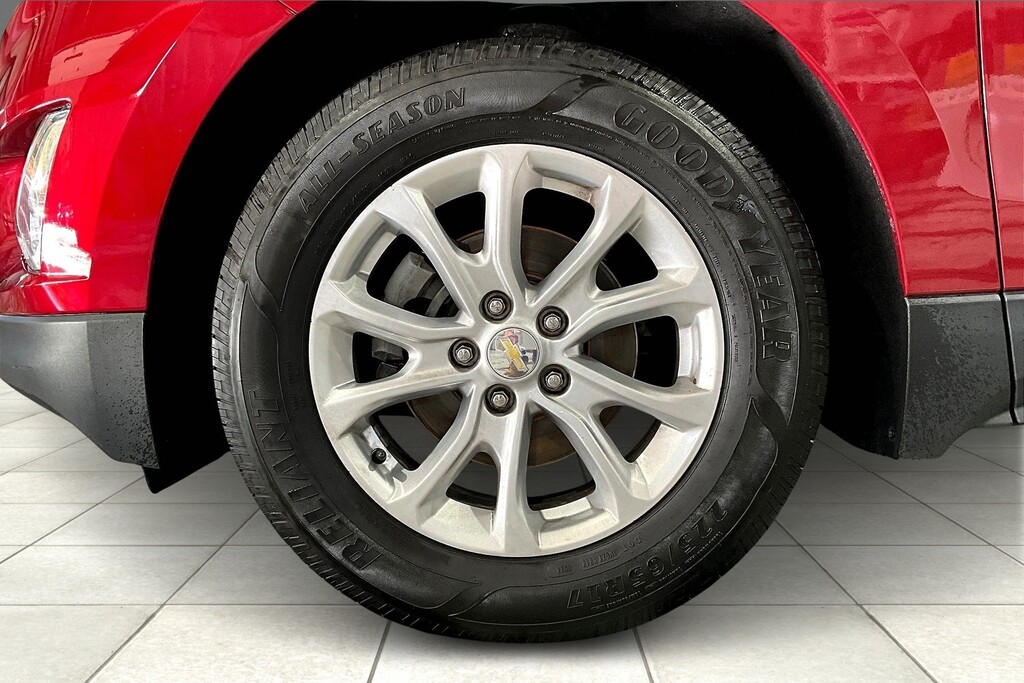 2019 Chevrolet EQUINOX Located at Cole Auto Outlet light-box-slides