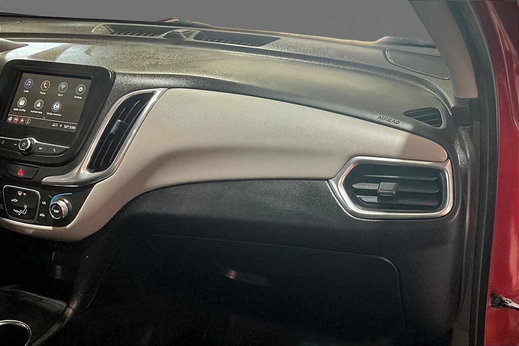 2019 Chevrolet EQUINOX Located at Cole Auto Outlet light-box-slides