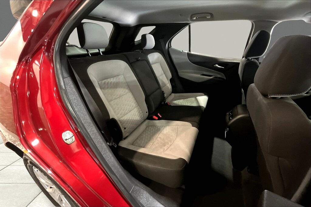 2019 Chevrolet EQUINOX Located at Cole Auto Outlet light-box-slides