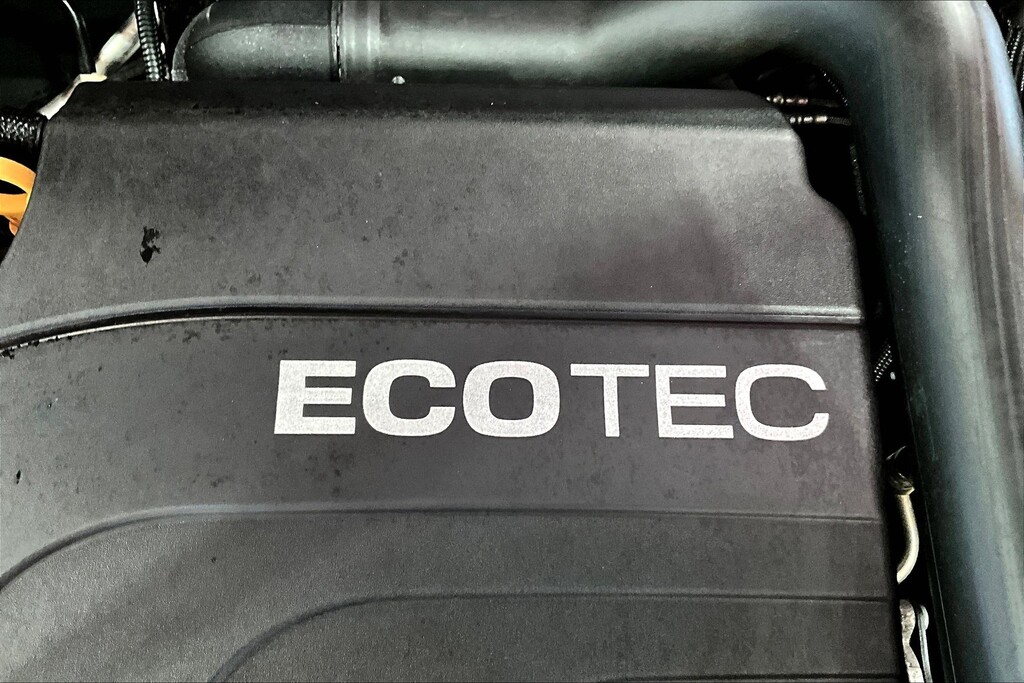 2019 Chevrolet EQUINOX Located at Cole Auto Outlet slide-image