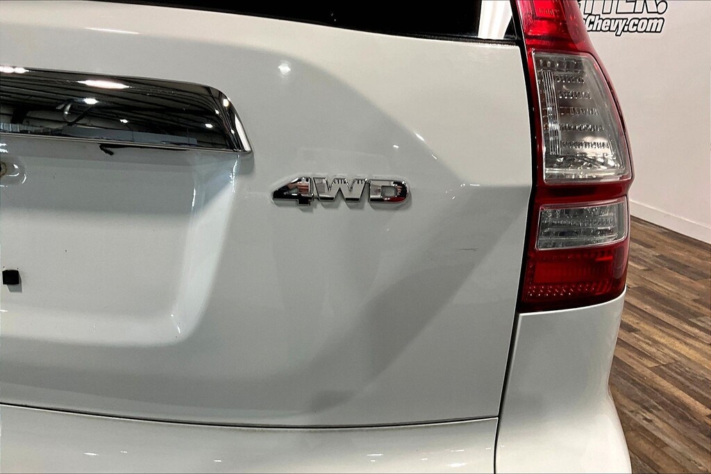 2011 Honda CRV Located at Cole Auto Outlet slide-image