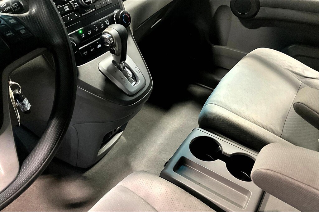 2011 Honda CRV Located at Cole Auto Outlet slide-image