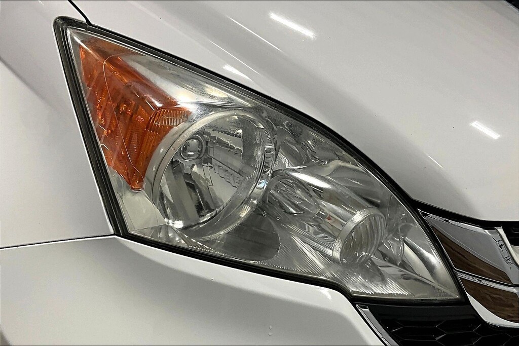 2011 Honda CRV Located at Cole Auto Outlet slide-image