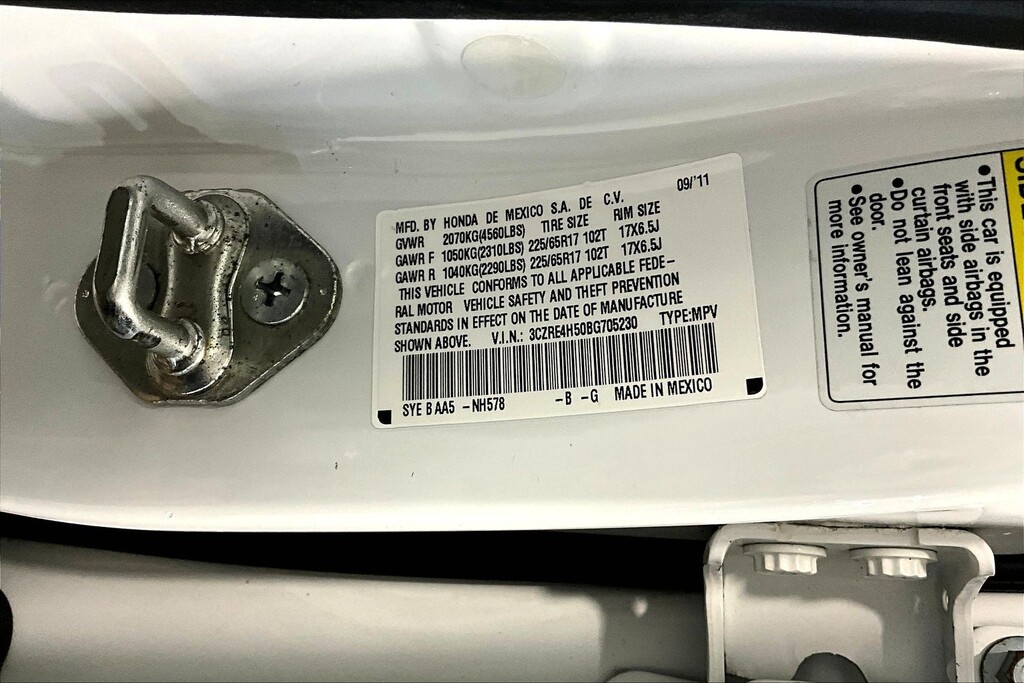 2011 Honda CRV Located at Cole Auto Outlet slide-image