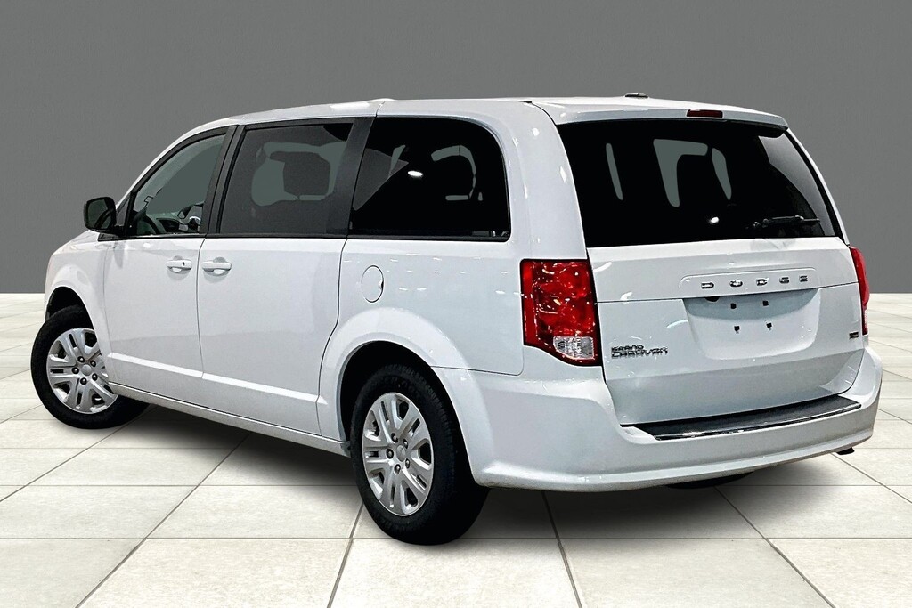 2018 Dodge GRAND CARAVAN Located at Cole Auto Outlet light-box-slides