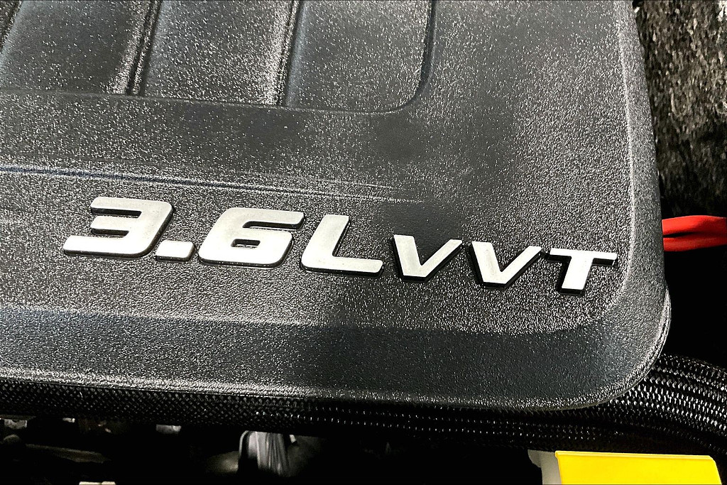 2018 Dodge GRAND CARAVAN Located at Cole Auto Outlet light-box-slides