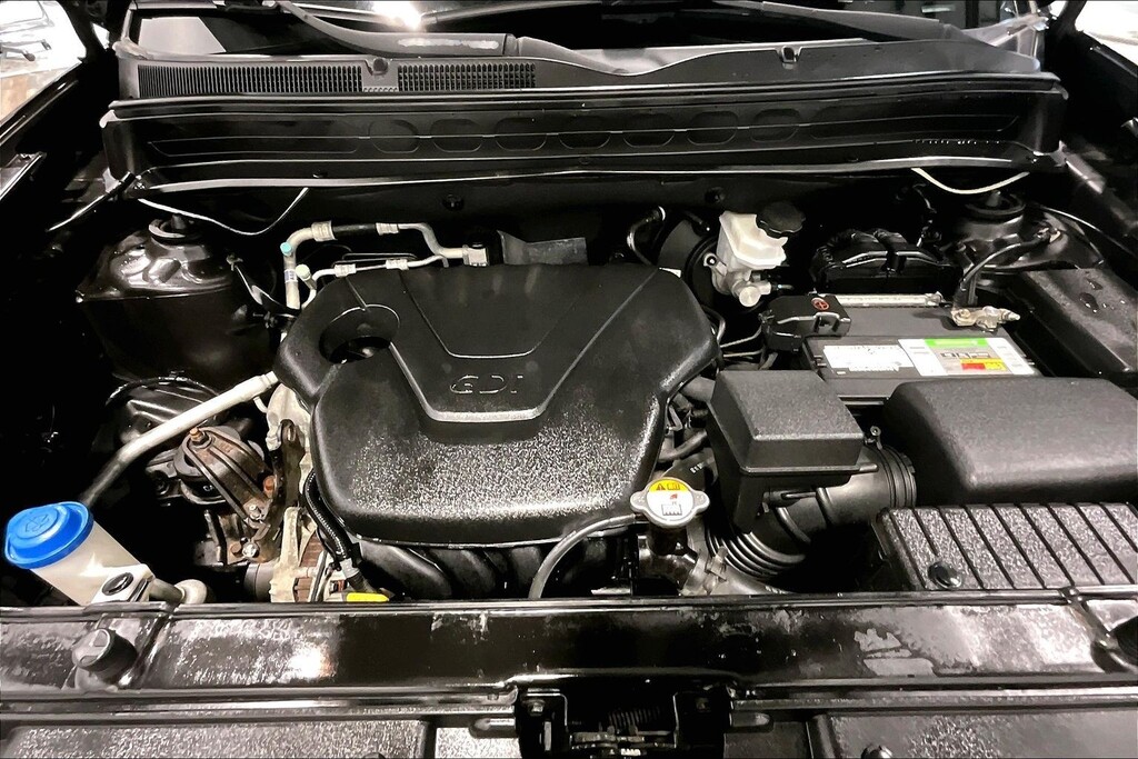 2013 Kia Soul Located at Cole Auto Outlet slide-image