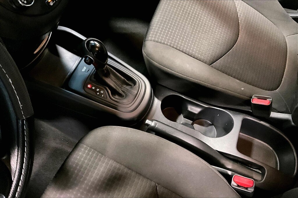 2013 Kia Soul Located at Cole Auto Outlet slide-image