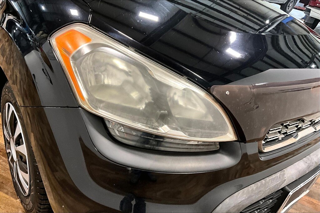 2013 Kia Soul Located at Cole Auto Outlet slide-image