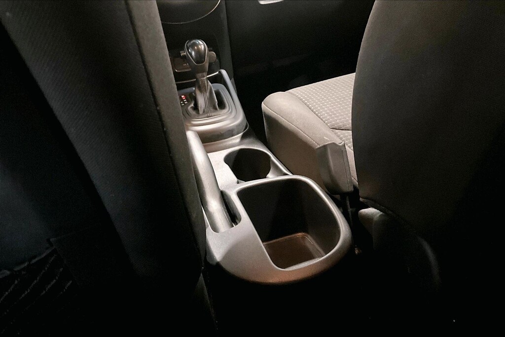 2013 Kia Soul Located at Cole Auto Outlet slide-image