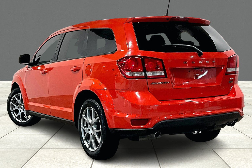 2018 Dodge JOURNEY Located at Cole Auto Outlet slide-image