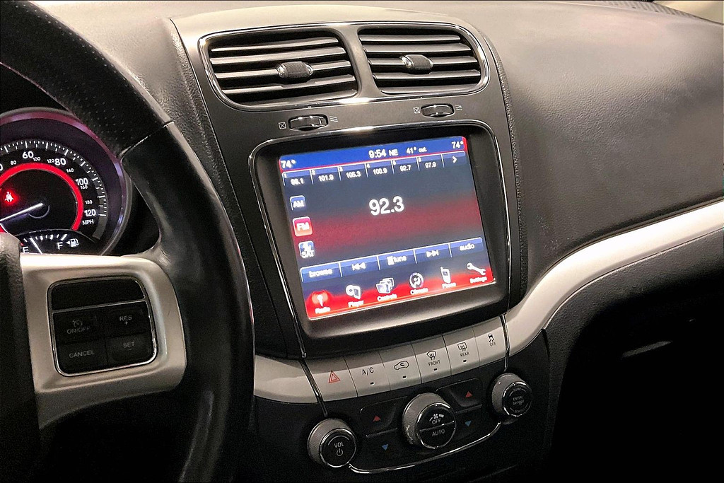 2018 Dodge JOURNEY Located at Cole Auto Outlet slide-image