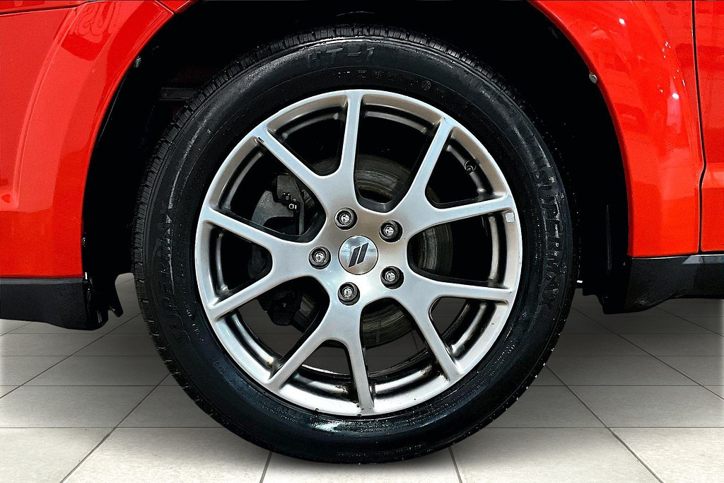 2018 Dodge JOURNEY Located at Cole Auto Outlet slide-image