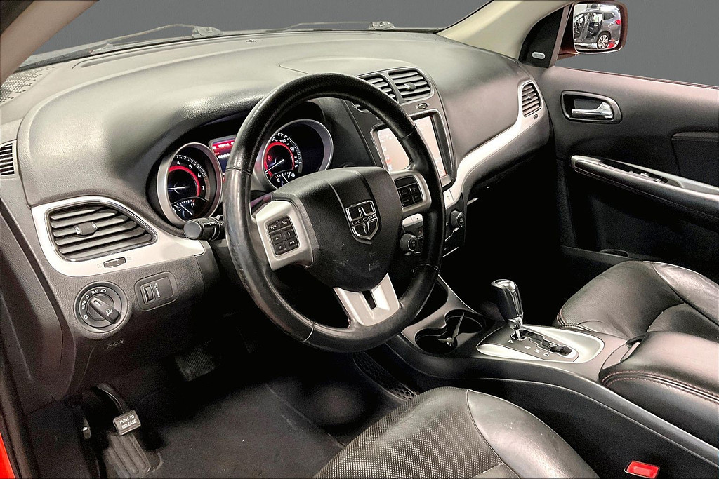 2018 Dodge JOURNEY Located at Cole Auto Outlet slide-image