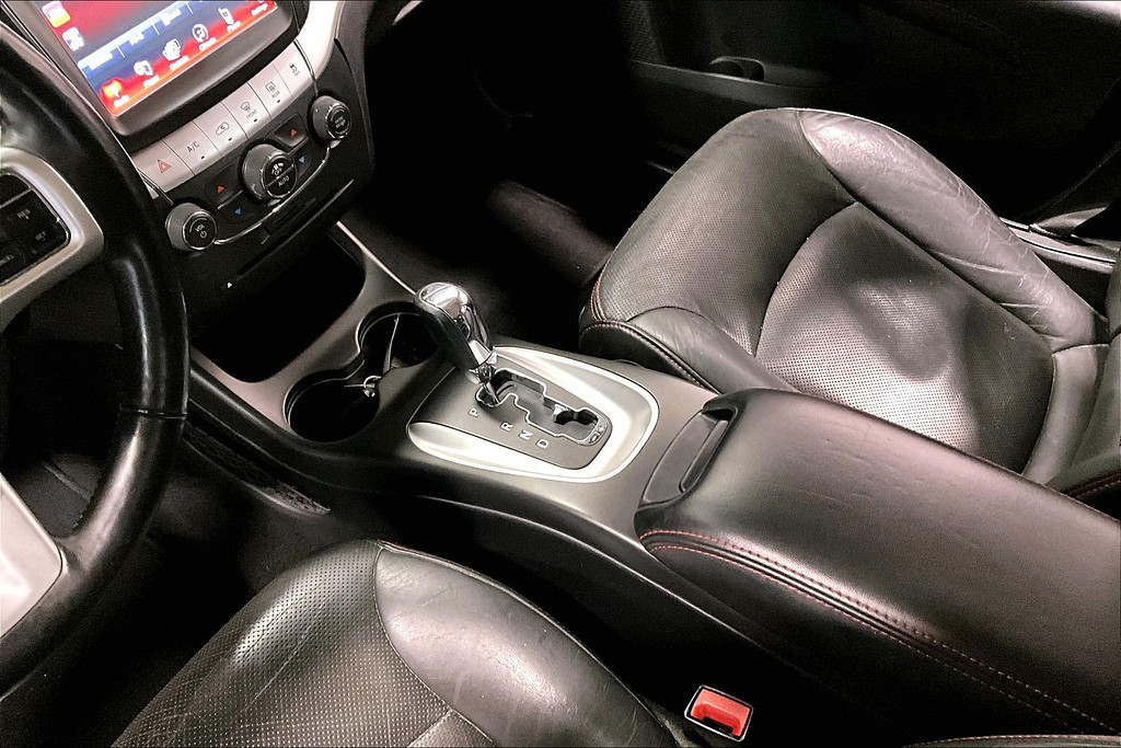 2018 Dodge JOURNEY Located at Cole Auto Outlet slide-image