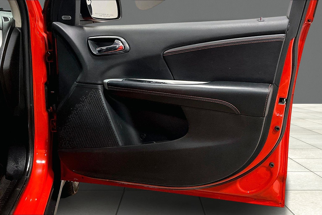 2018 Dodge JOURNEY Located at Cole Auto Outlet slide-image