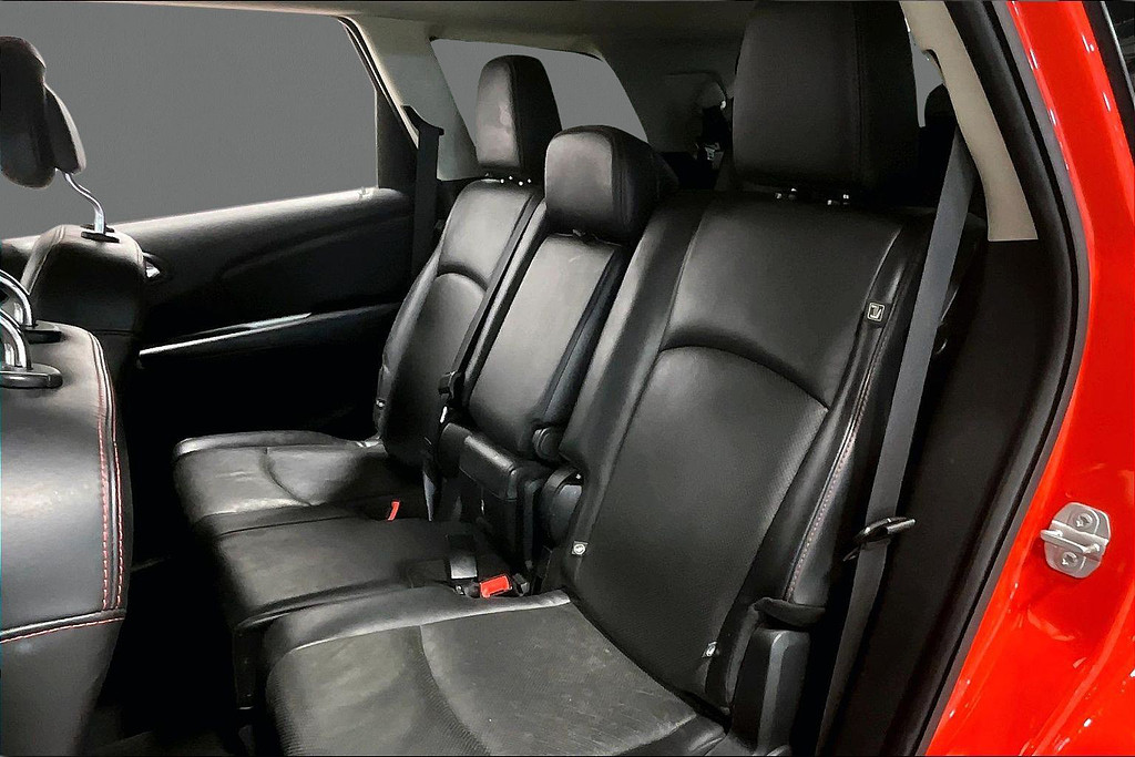 2018 Dodge JOURNEY Located at Cole Auto Outlet slide-image