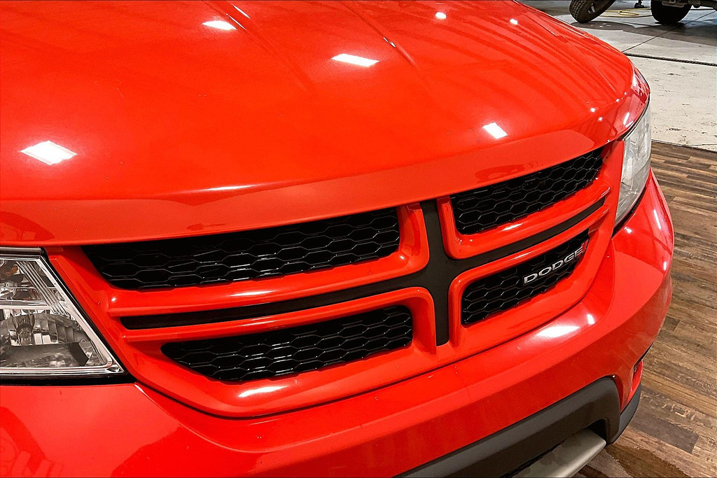 2018 Dodge JOURNEY Located at Cole Auto Outlet slide-image