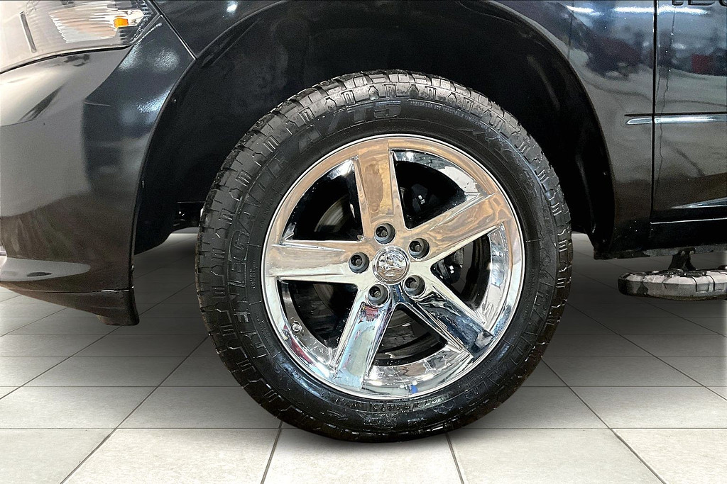 2018 Dodge RAM Located at Cole Auto Outlet slide-image