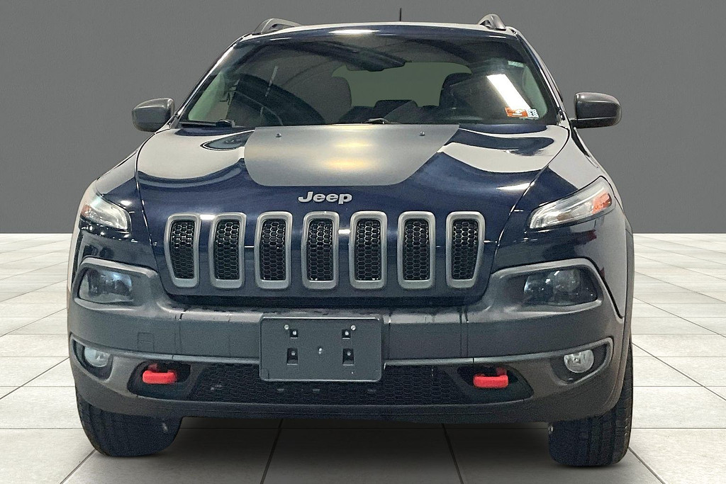 2015 Jeep CHEROKEE Located at Cole Auto Outlet slide-image