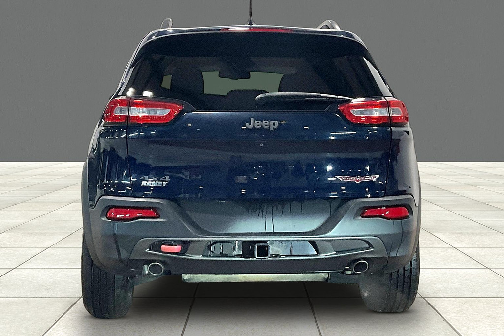 2015 Jeep CHEROKEE Located at Cole Auto Outlet slide-image