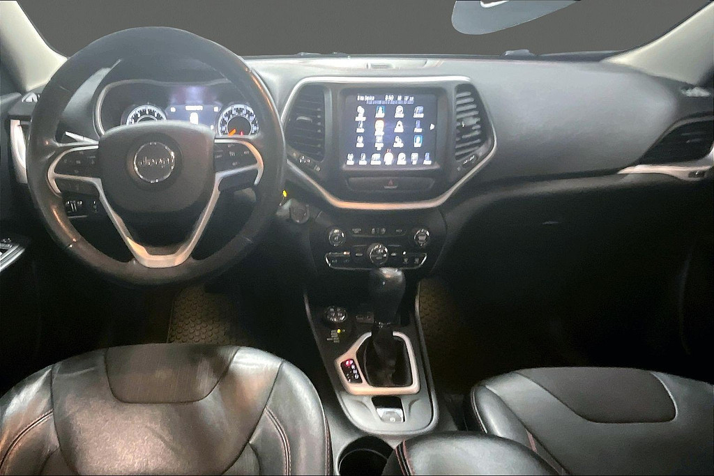 2015 Jeep CHEROKEE Located at Cole Auto Outlet slide-image